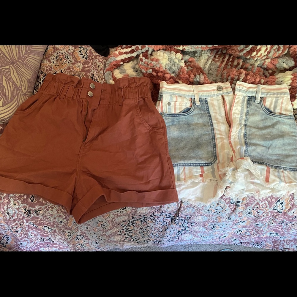 @sanjanapytal Women’s shorts sz 6 Amer eagle/H&M